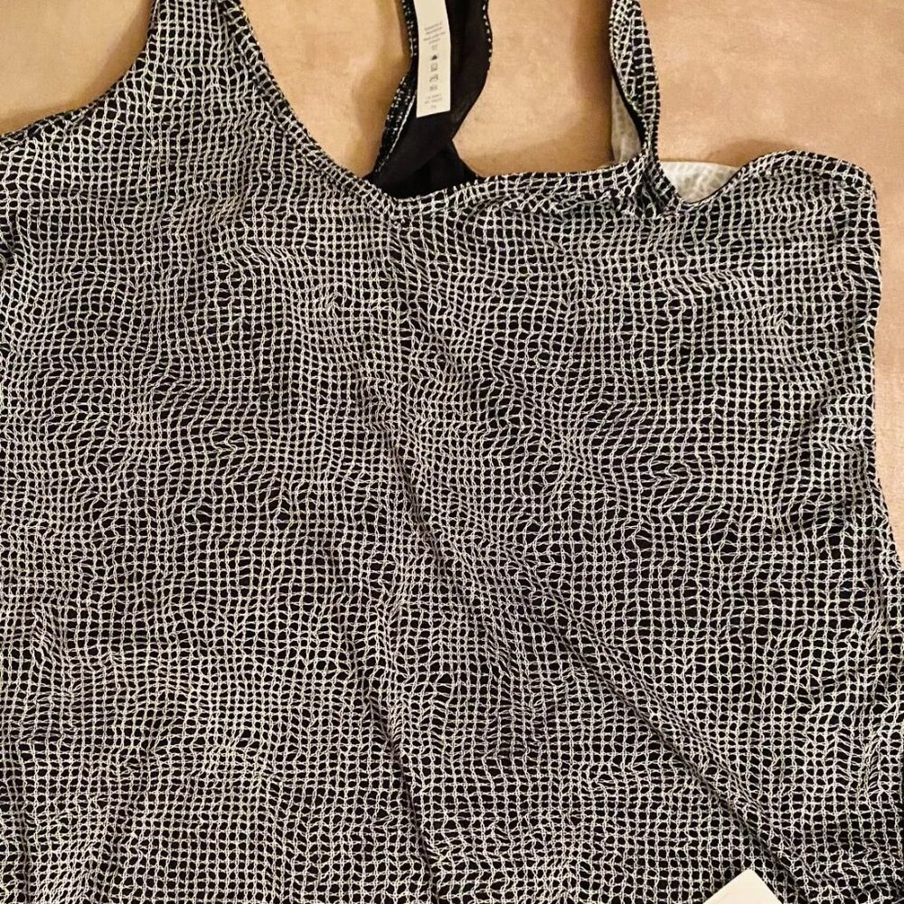 2 Lululemon Tank Tops 1 new 1 great pre-owned with Large Tote bag